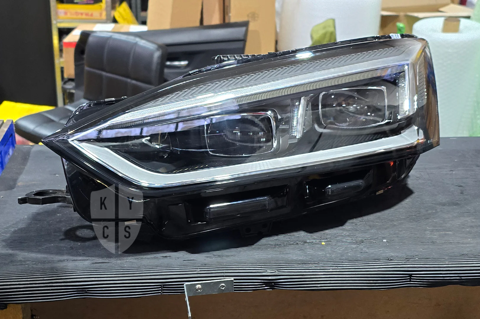 Audi A5 S5 RS5 (F5) Headlight Lens Replacement - Image 4