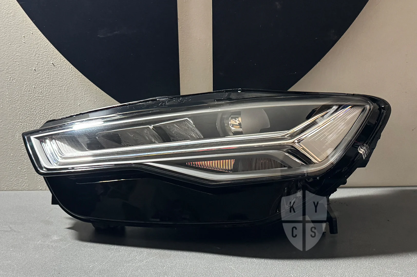 Audi A6 S6 RS6 (C7) Headlight Lens Replacement - Image 3