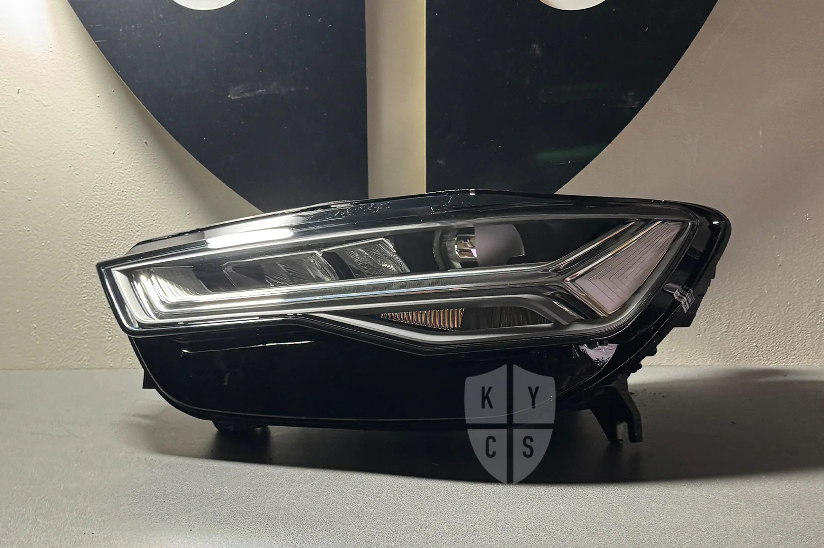 Audi A6 S6 RS6 (C7) Headlight Lens Replacement - Image 4