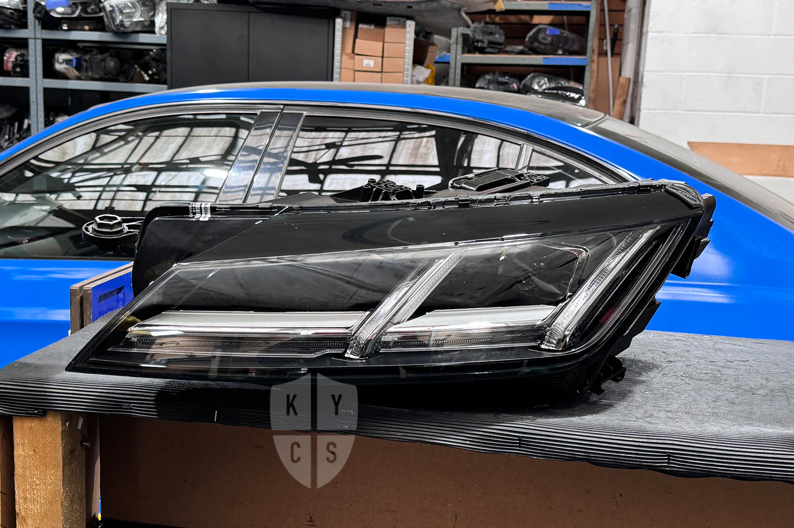 Audi TT TTS TT RS (8S) Headlight Lens Replacement - Image 3