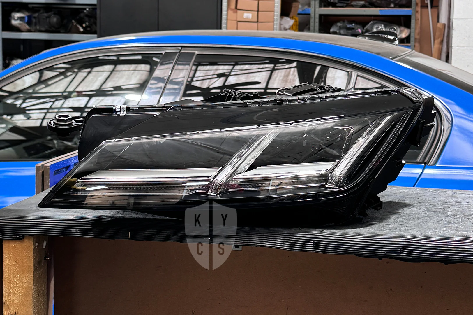 Audi TT TTS TT RS (8S) Headlight Lens Replacement - Image 4