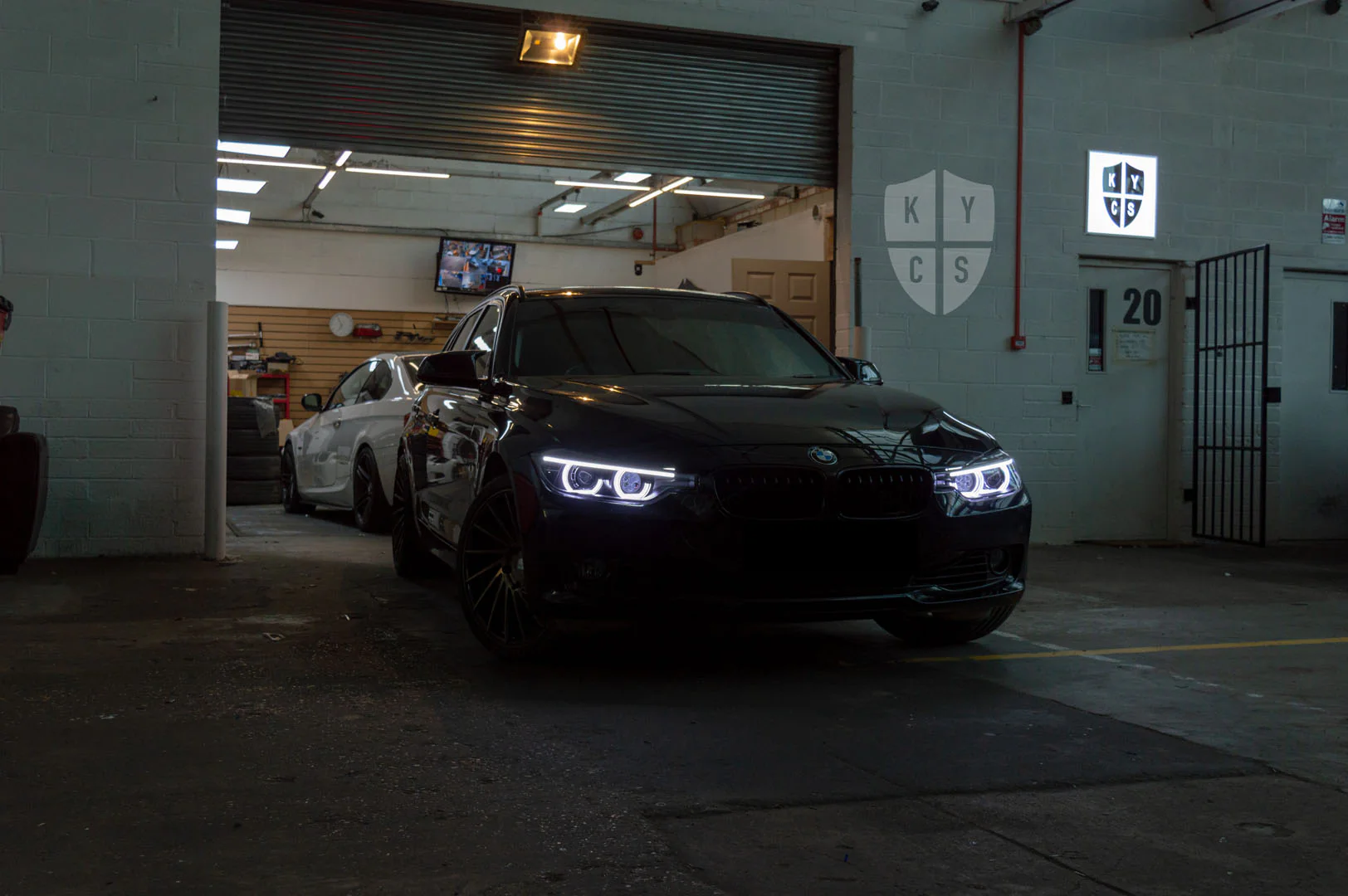 F30 F31 Pre LCI - 3/4 DTM Angel Eyes (3 Series Halogen Headlights)