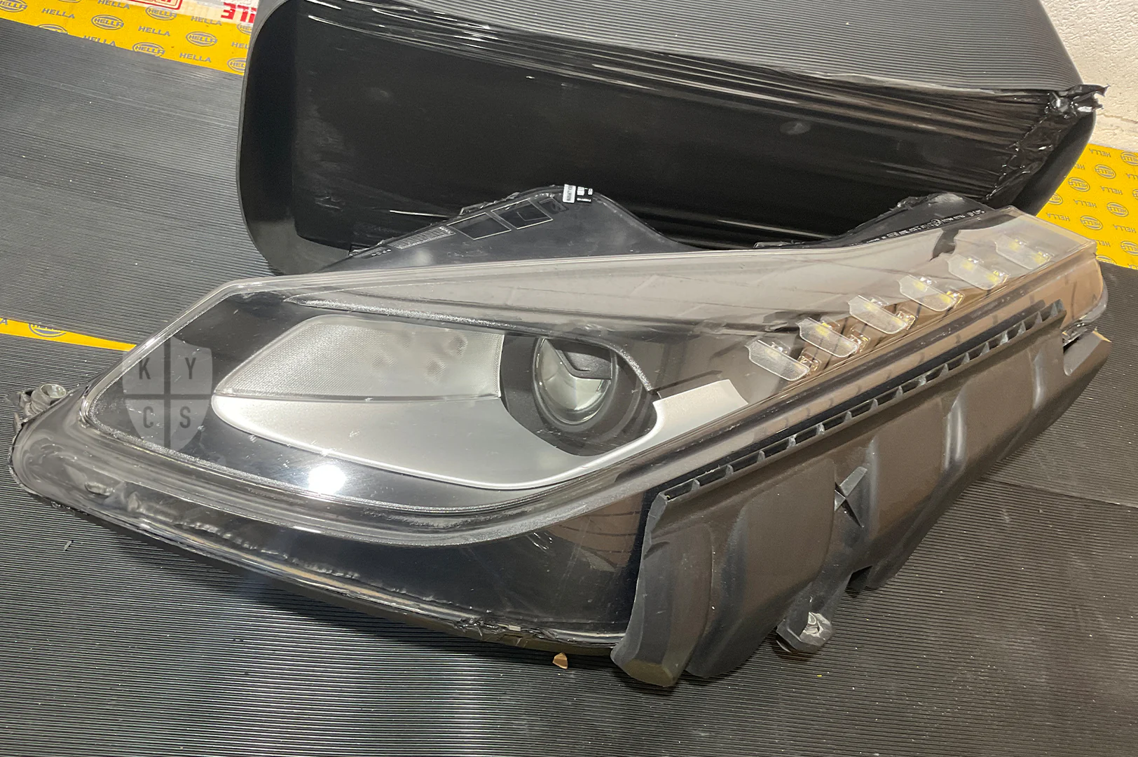 Ferrari Headlight Lens Replacement - Image 2