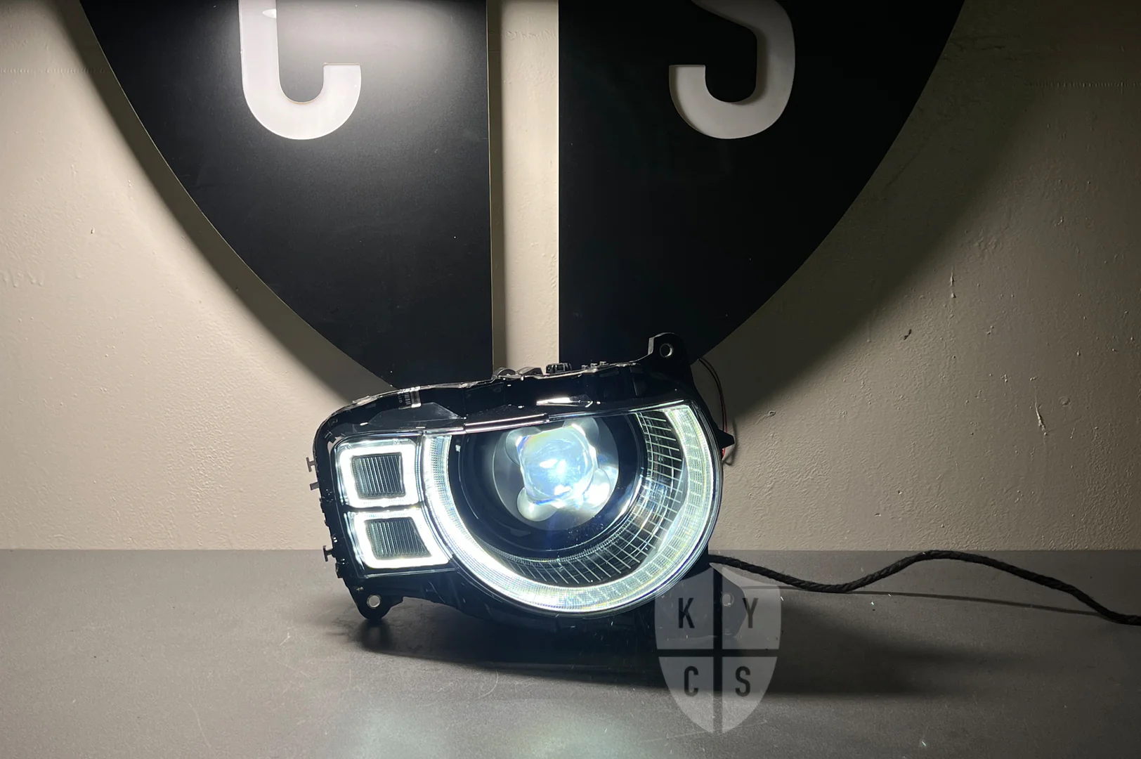 Land Rover New Defender (L663 2020+) Refurbishment & Repair From Burnt/Yellowing Failed Signature Ring LED DRL - Image 12